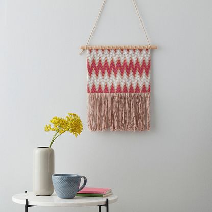 How to make a DIY bargello wall hanging – this on-trend wool tapestry ...