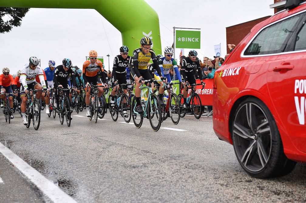 The start of the BinckBank Tour's sixth stage
