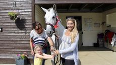Pregnant-dressage-rider.jpeg