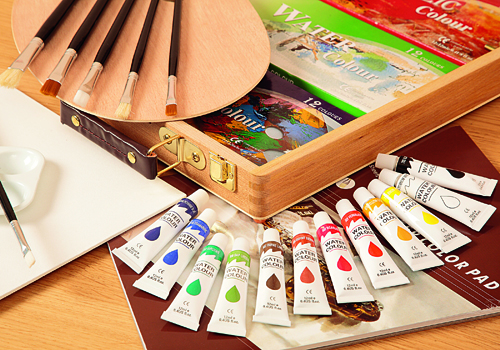 Wood%20easel%20art%20set.jpg