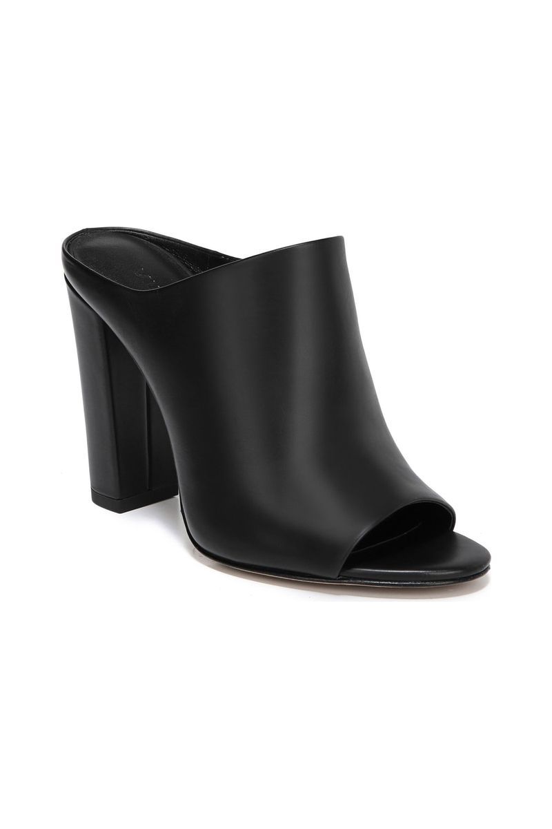 Footwear, Shoe, High heels, Boot, Slingback, Leather, Joint, Leg, Sandal, Court shoe,