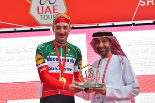 Viviani changes tactic to win at UAE Tour