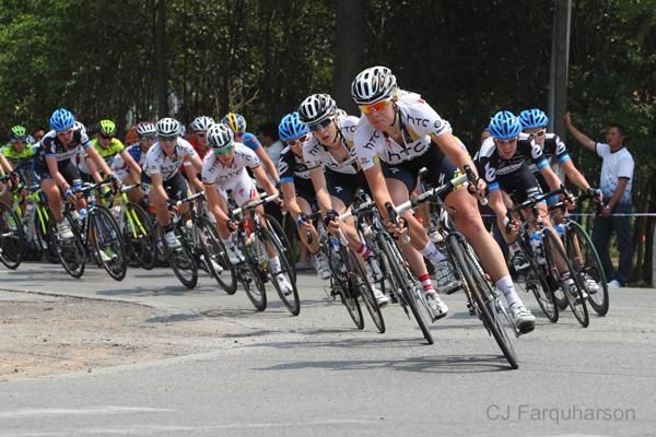Ellen van Dijk and the HTC-HighRoad and Garmin women chase the solo attacker