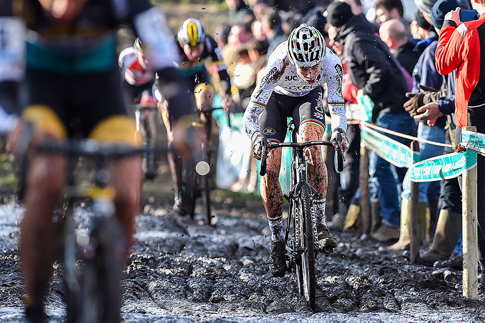 Wout Van Aert battles on