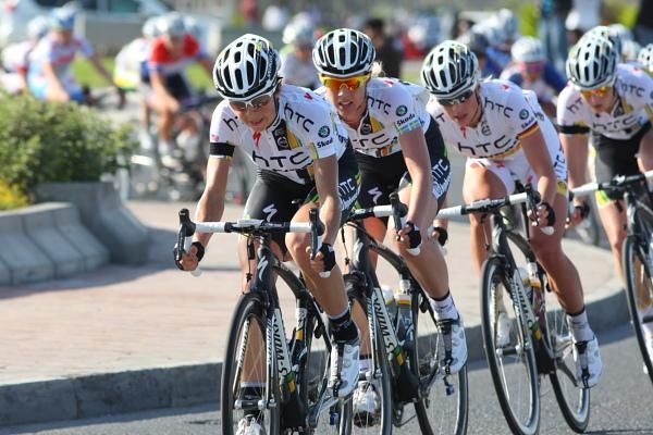 The HTC-HighRoad women drove the pace at the front of the bunch for several laps whilst the break was away