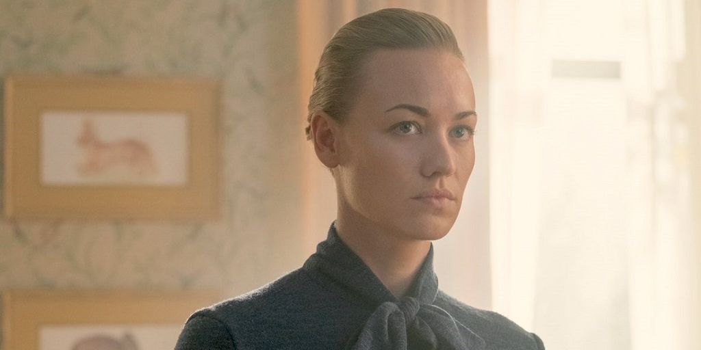 Why The Handmaid’s Tale’s Yvonne Strahovski Hasn’t Changed Her Mind ...