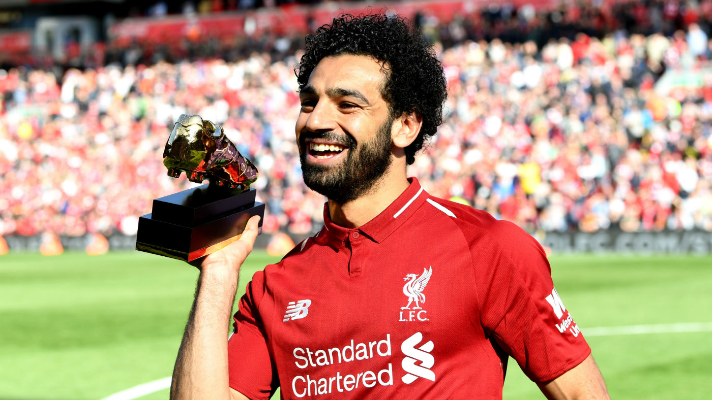 Liverpool denuncia Salah à polícia por usar celular ao volante