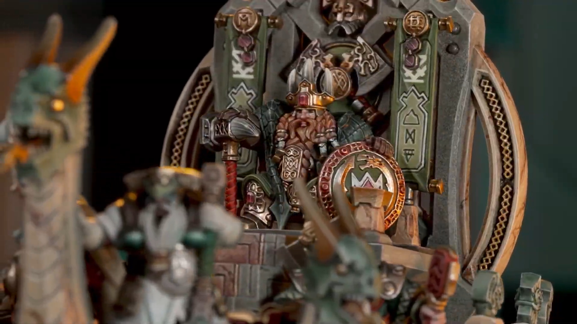 Warhammer duardin king on a throne with dragon-like display pieces