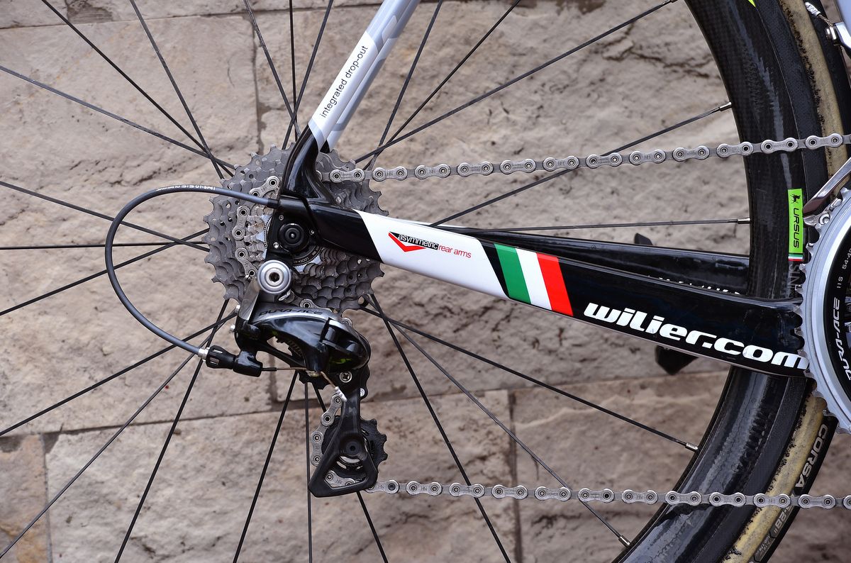 Pozzato with mechanical Dura Ace at San Luis