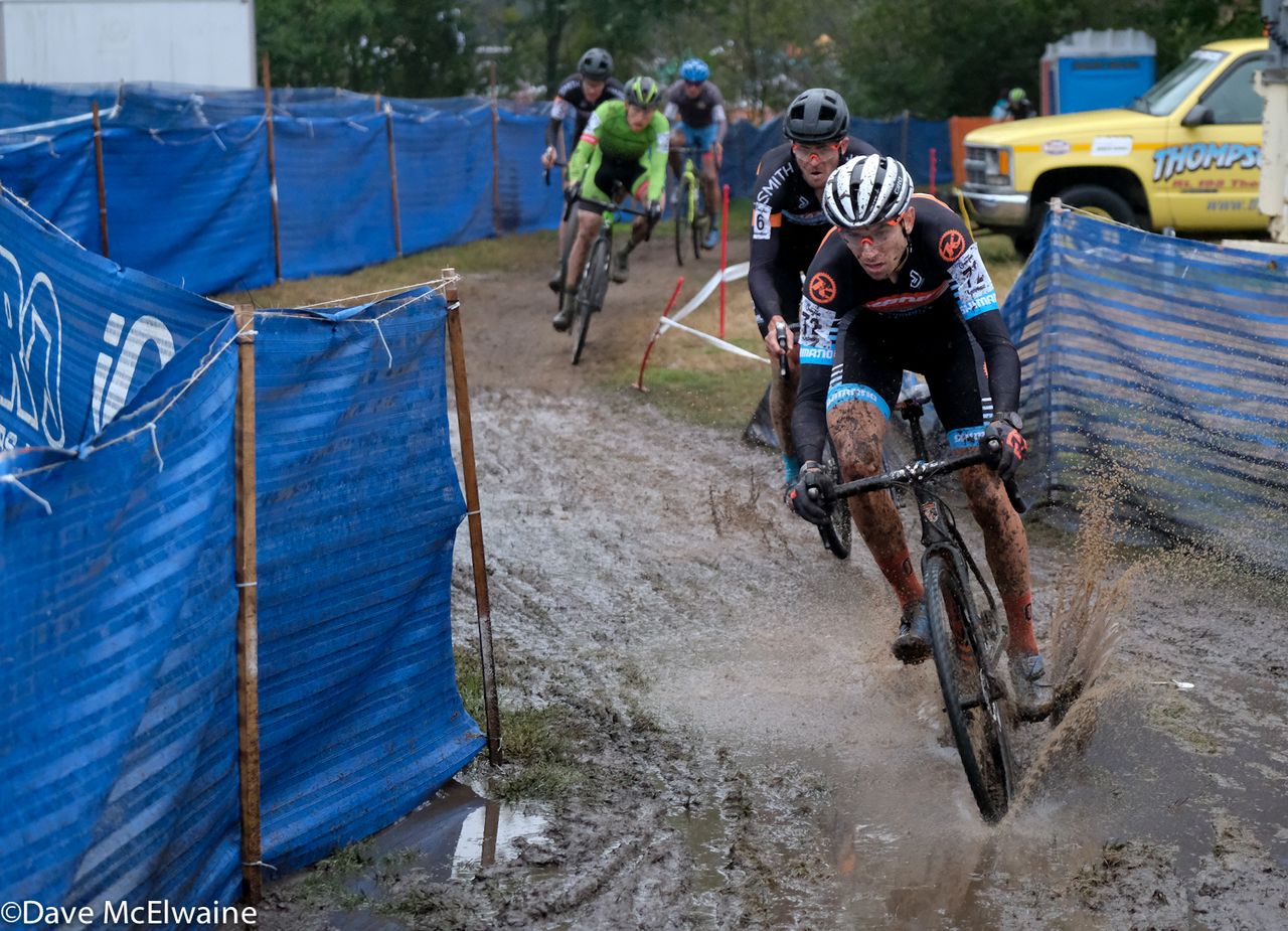 Kerry Werner (Kona) chasing Curtis White during the opening laps