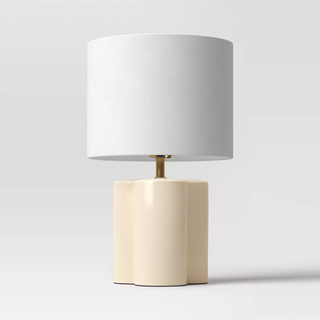 clover ceramic table lamp