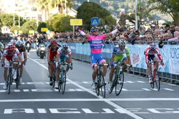 Daniele Pietropolli (Lampre - ISD) raises his arms in victory