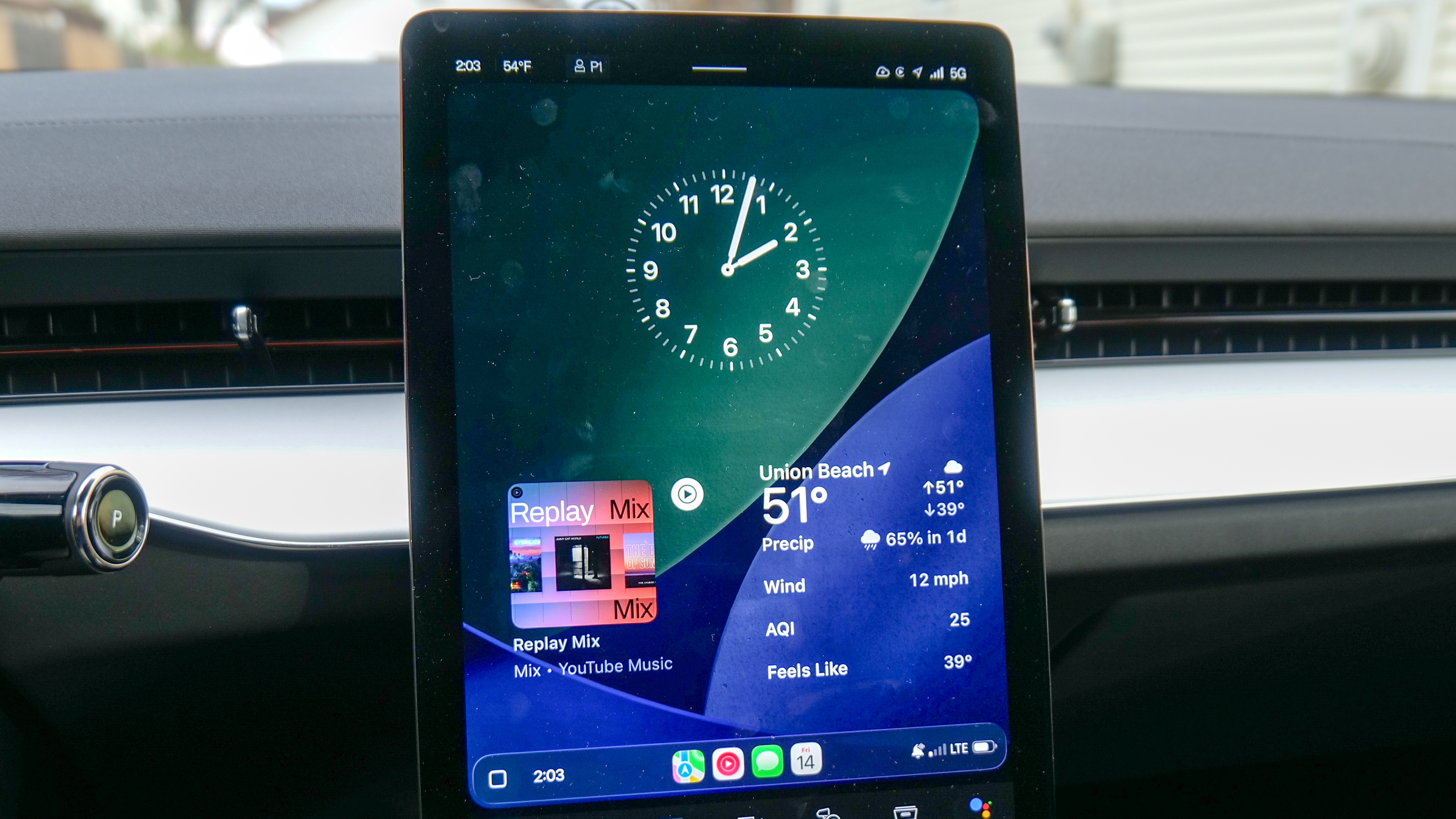 Apple CarPlay showing widgets screen.