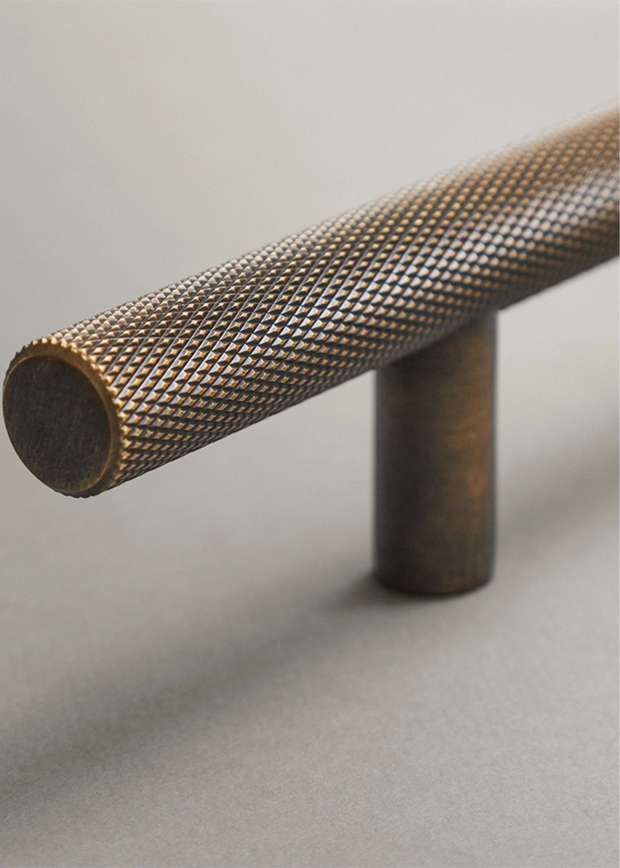 Dowsing and Reynolds, Antique Brass Skyscraper knurled handle