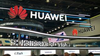 Huawei-logo messuhallissa