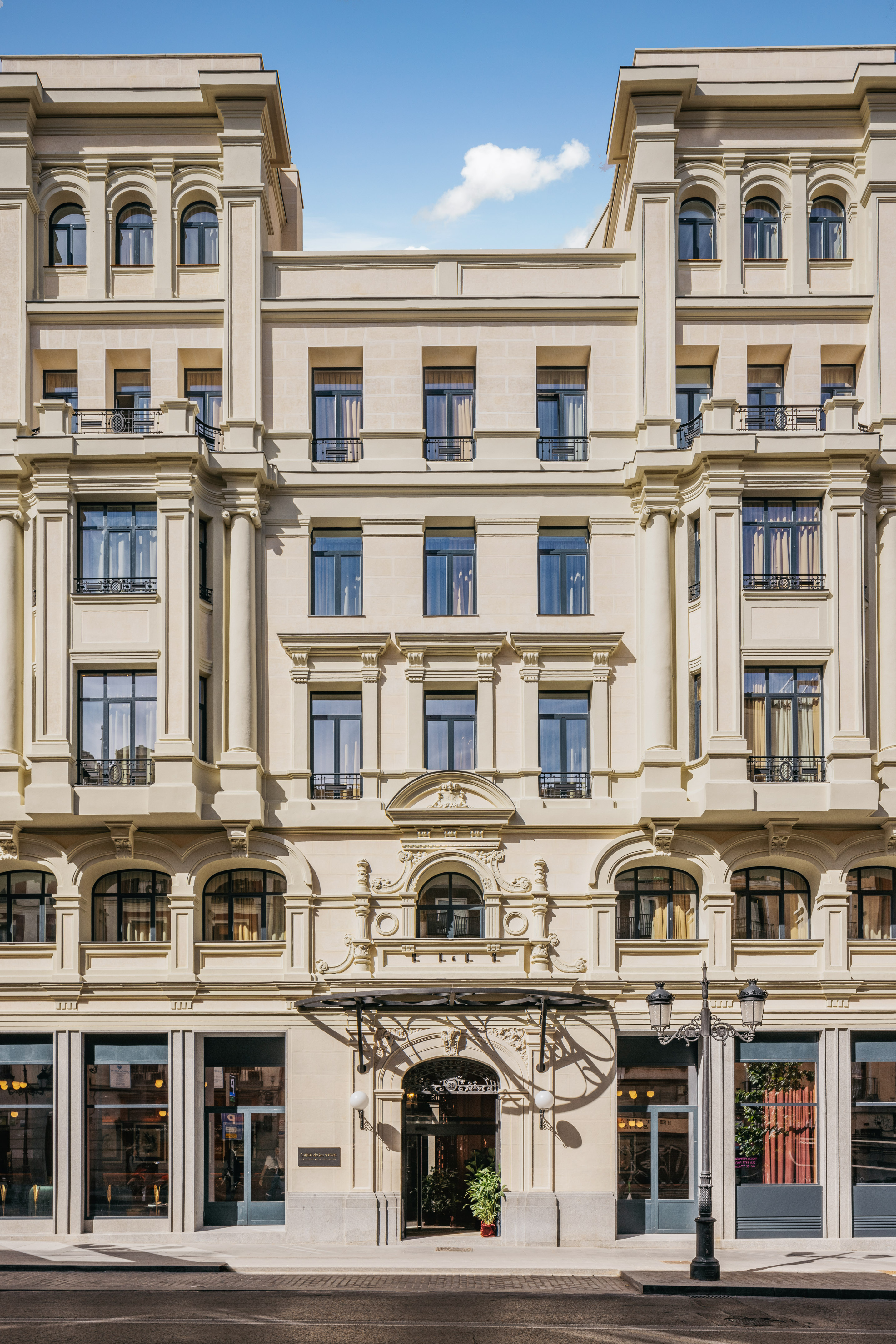 casa de las artes melia collection madrid