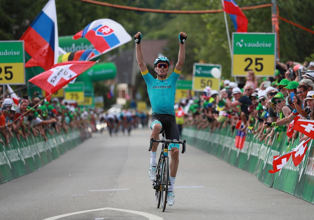 Luis Leon Sanchez wins stage 2 at the Tour de Suisse