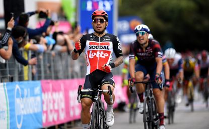 Caleb Ewan wins stage seven of the Giro d&#039;Italia 2021