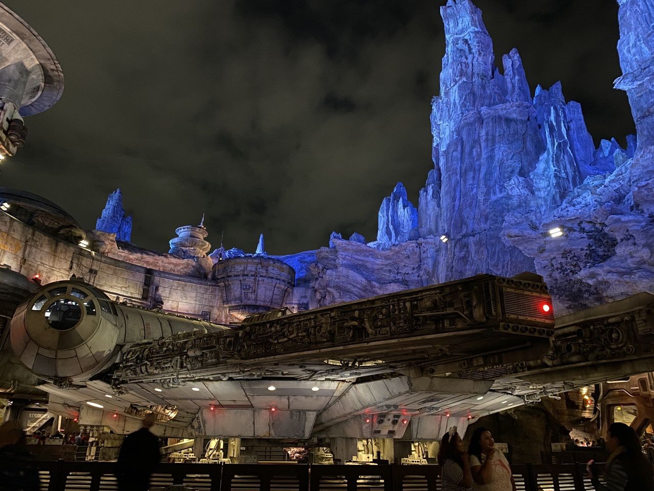 Millennium Falcon at night Ultra Wide