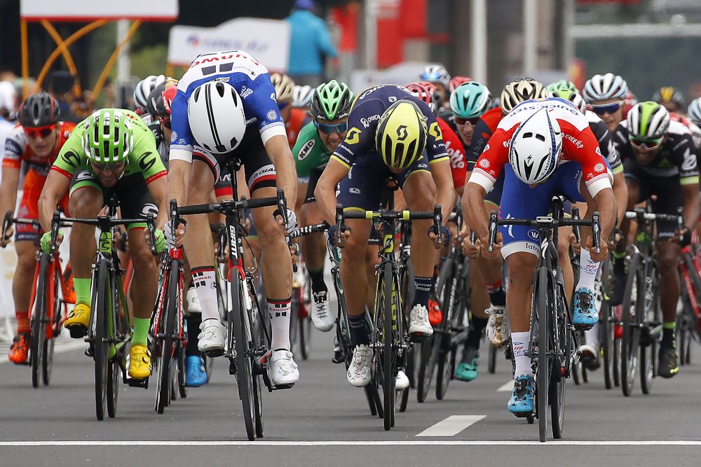 Fernando Gaviria wins stage 3 at the Tour of Guangxi