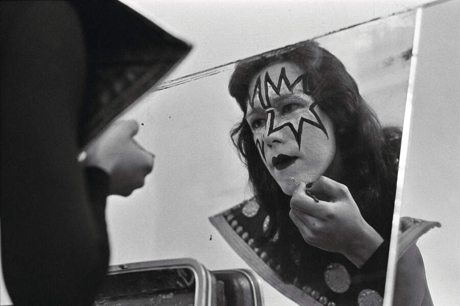 Guitarist Ace Frehley of Kiss prepares to perform at Alex Cooley's Electric Ballroom on July 18, 1974 in Atlanta, Georgia