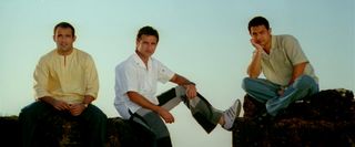 A still from the movie Dil Chahta Hai