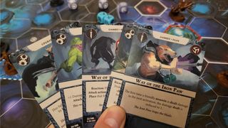 Warhammer Underworlds: Nethermaze cards and board close up