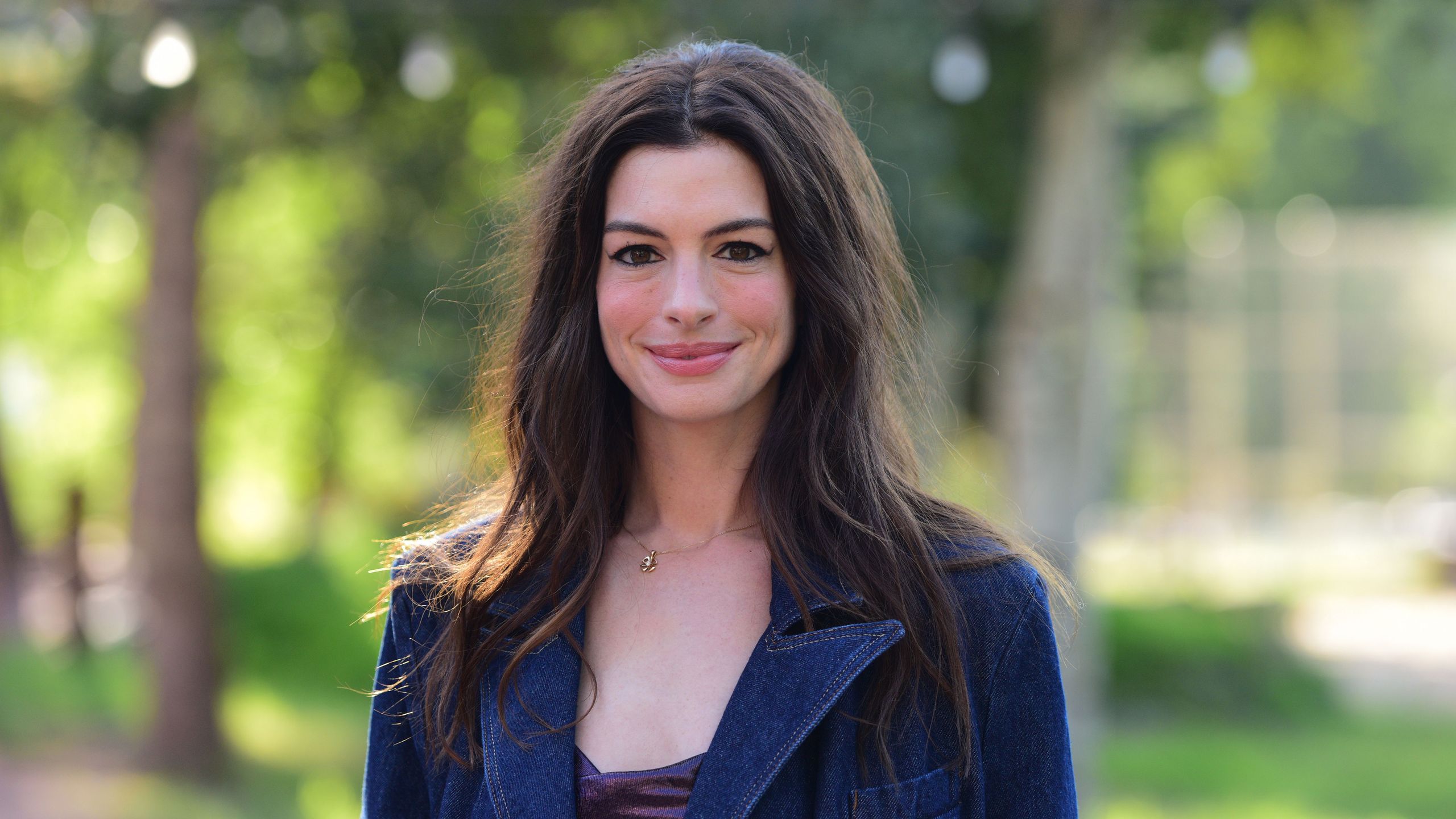 Anne Hathaway’s ‘warm minimalist’ living room showcases the most desirable furniture trend