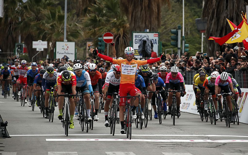 Manuel Belletti (Androni Giocattoli - Sidermec) wins stage 2 at Giro di Sicilia