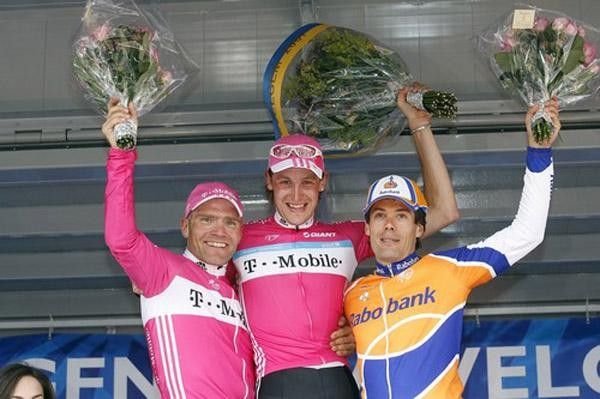 Roger Hammond and Marcus Burghardt (T-mobile) and Oscar Freire (Rabobank) make up the Gent Wevelgem podium