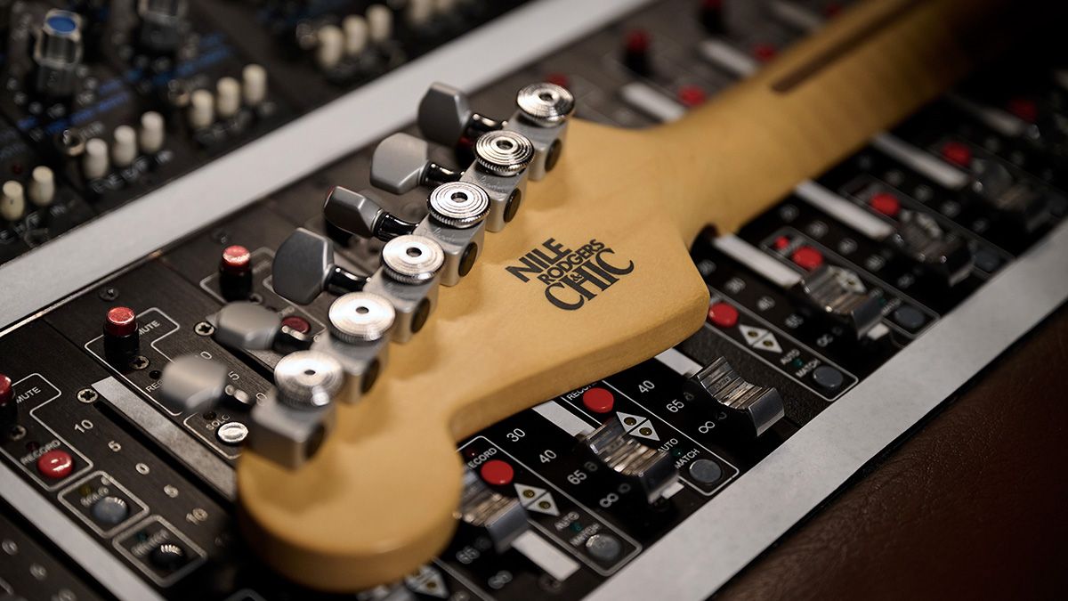 Fender Nile Rodgers Hitmaker Stratocaster