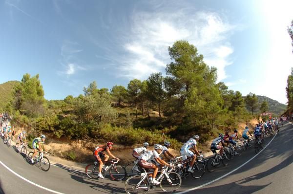 The bunch finished over seven minutes behind the breakaway.