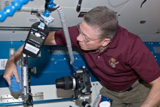 Expedition 29 Commander Performs a BInary Session