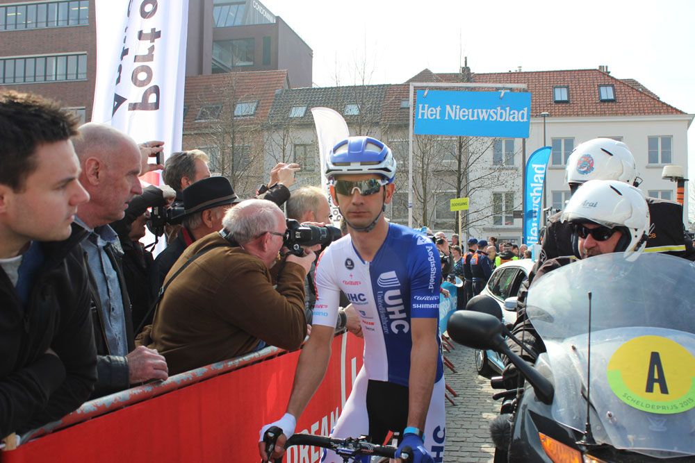 Davide Frattini makes his way to the startline