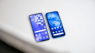 Motorola Edge 2024 vs. Google Pixel 8a