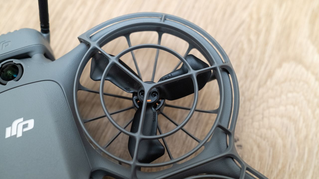 DJI Neo 2 close up of propeller