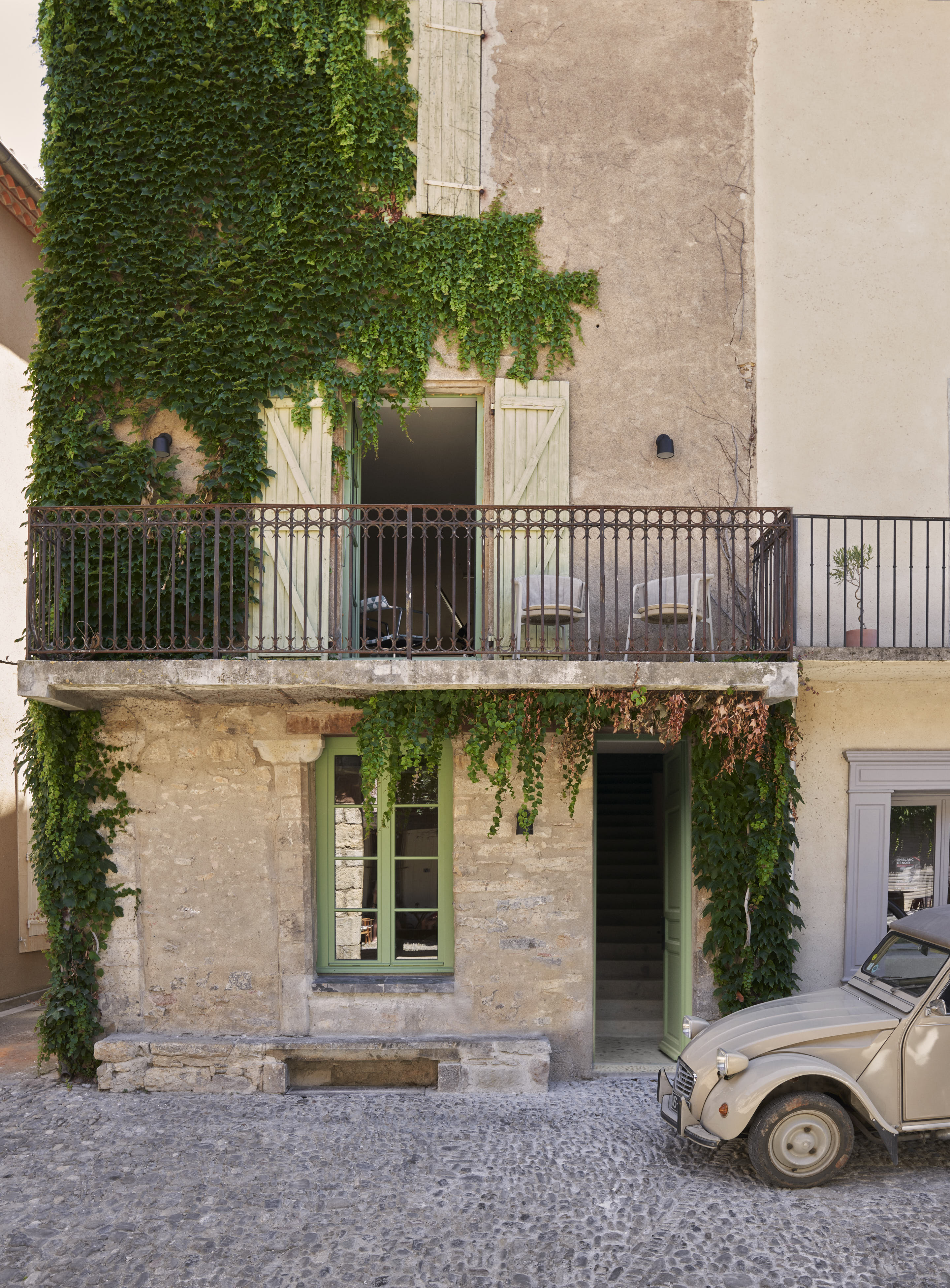 vipp guesthouse in lagrasse france