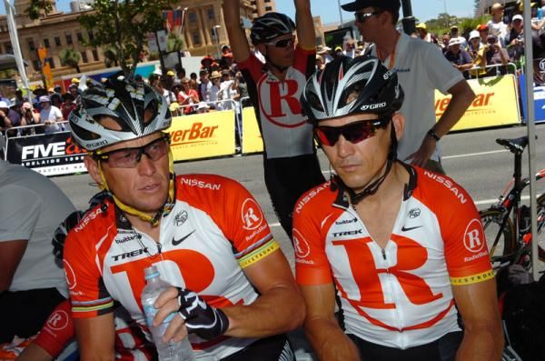 Lance Armstrong and Robbie McEwen