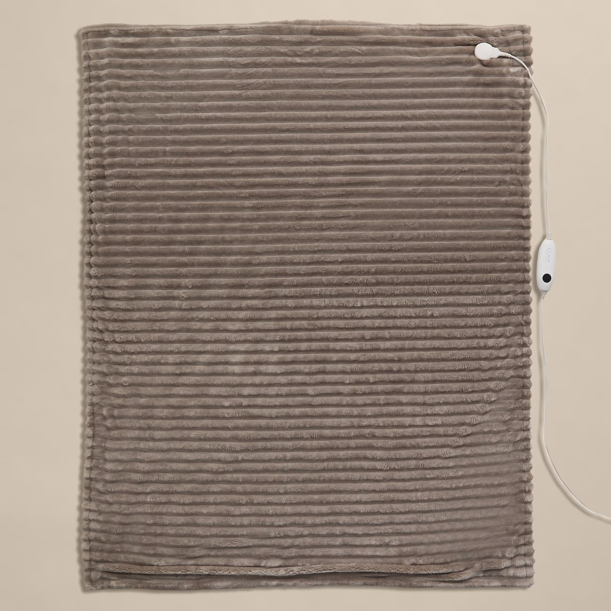 M&amp;amp;S Ribbed Fleece Electric Throw