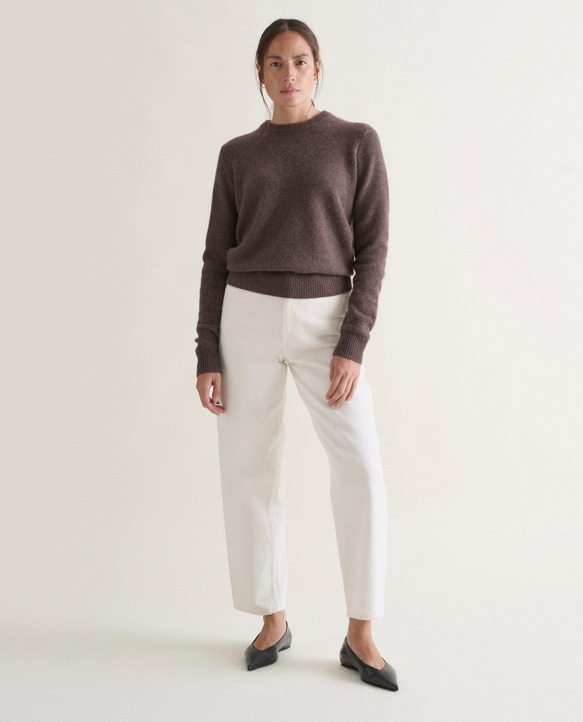 Women&#039;s Finest Cashmere Mid-Weight Crew Neck Jumper - Chocolate - Xs / Chocolate