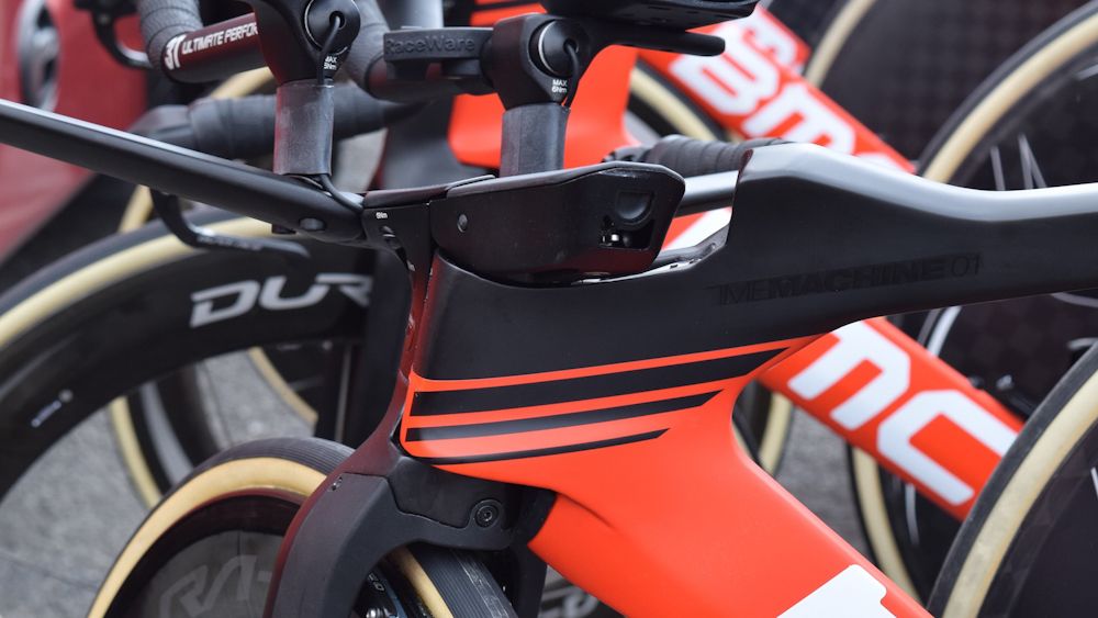 The BMC Timemachine features an integrated steerer and cockpit