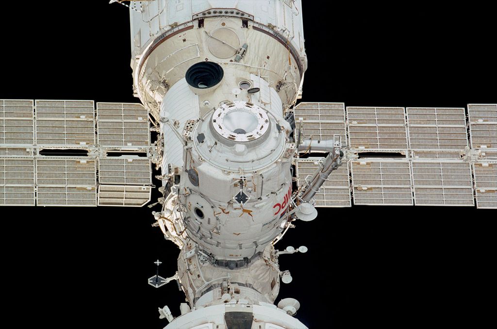 Russia discards Pirs docking port to clear way for new space station ...