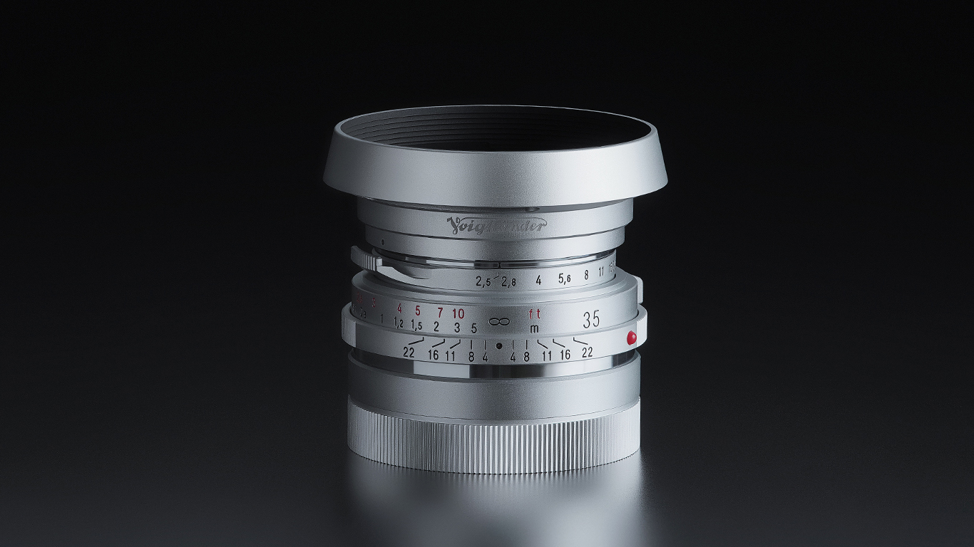 Voigtlander COLOR-SKOPAR 35mm F2.5 -SKOPAR 100th model