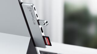 Satechi USB-C hub for Surface Pro 9