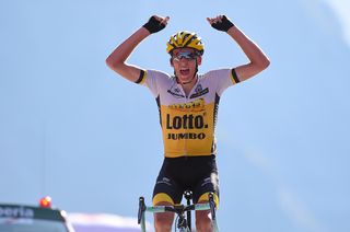 Robert Gesink (LottoNL-Jumbo) win queen stage at Vuelta a Espana