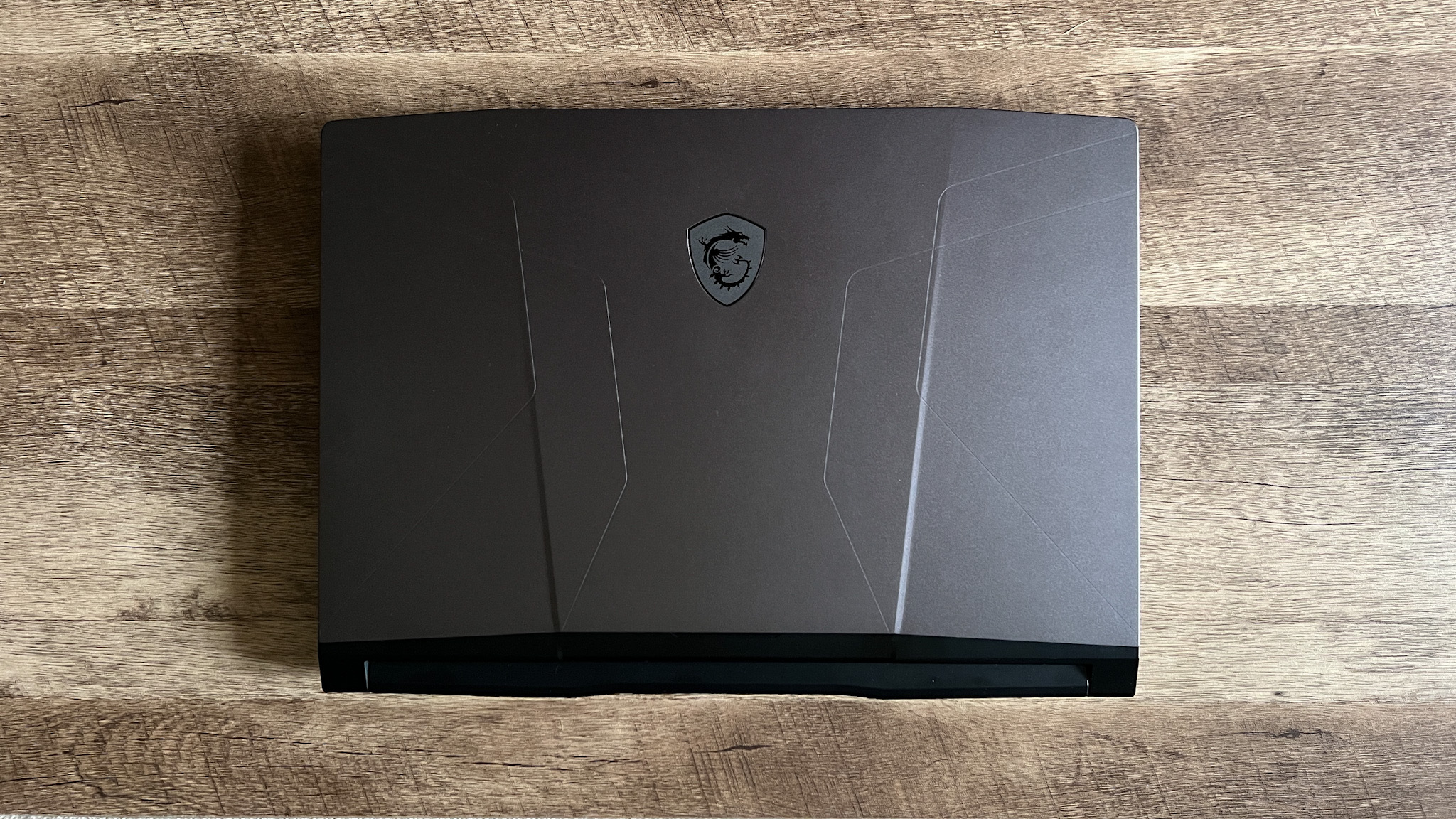 MSI Pulse GL66 lid design