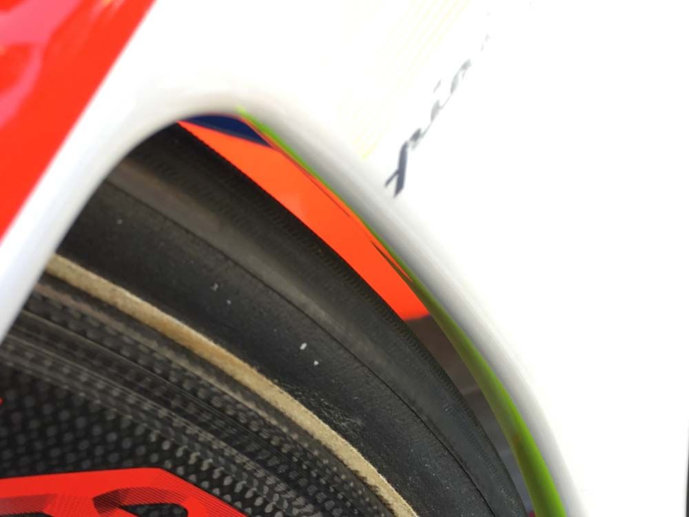Damiano Cunego&rsquo;s SK De Rosa Pininfarina shields the tyres from the air