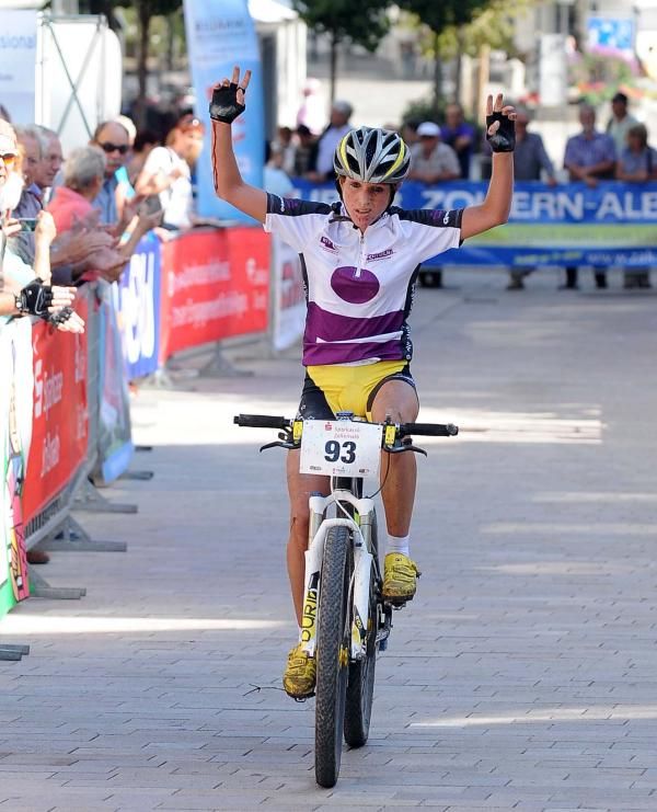 Ann-Kathrin Hellstern (BQ-Cycling-Team / RIG Freiburg) wins the women's race at the Trans Zollernalb