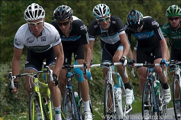 Thomas Voeckler takes a turn at the front