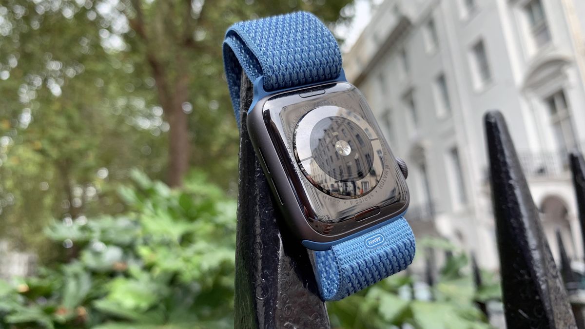 Apple Watch 3 vs Apple Watch 4 which wearable is for you? TechRadar